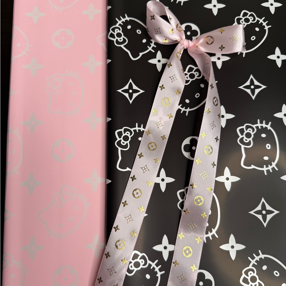 Hello Kitty Gift Wrap Set
